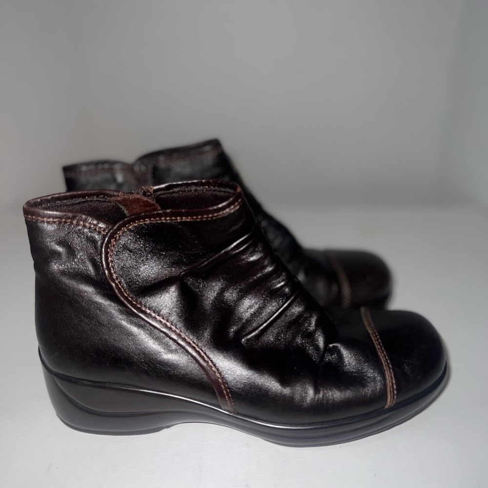 Walking Cradles Dark Brown Ankle Boots Women’s 6.5